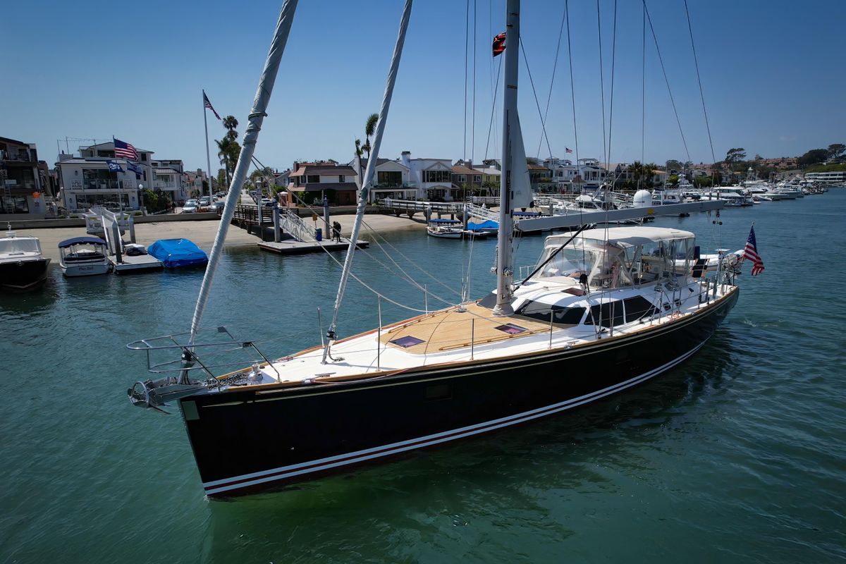 2014 Hylas 63