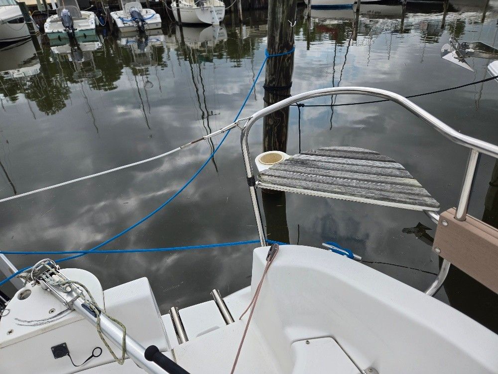 2001 Hunter 240