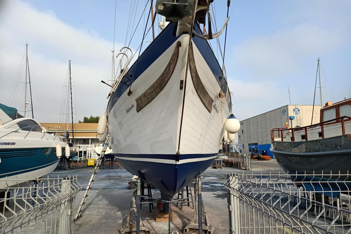 1982 Vagabond 42