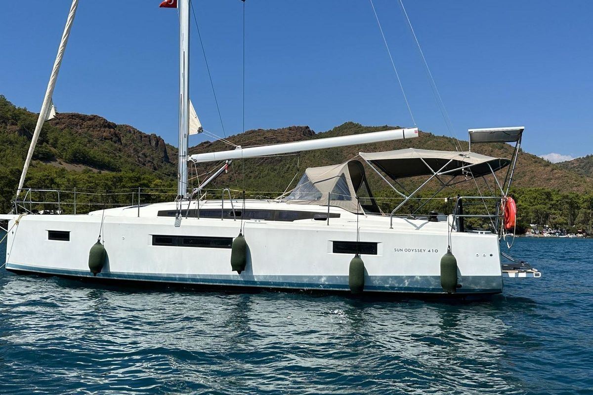 2019 Jeanneau Sun Odyssey 410