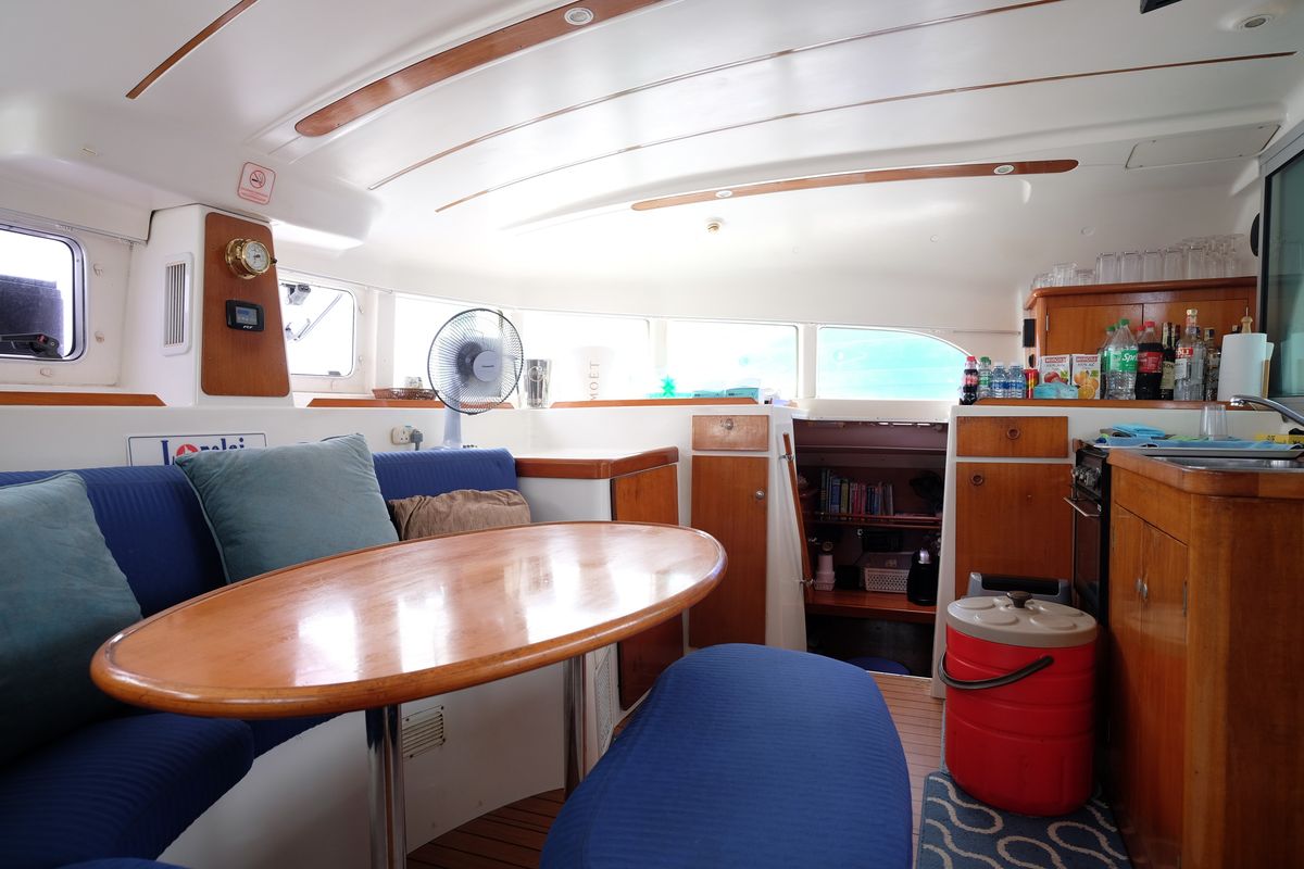 2003 Lagoon 380