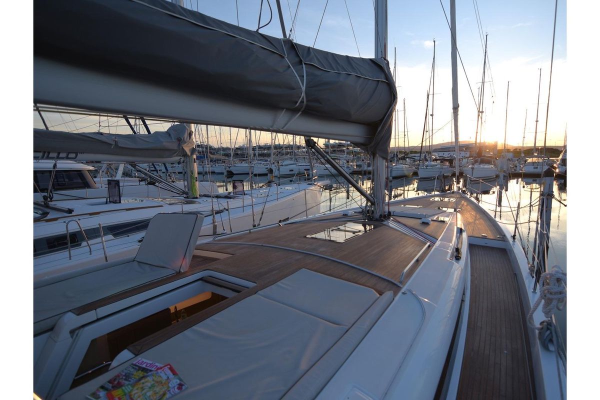 2024 Beneteau Oceanis Yacht 54