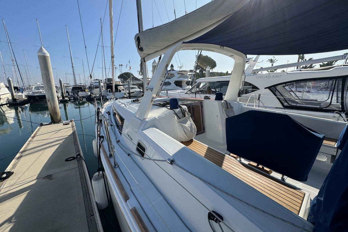 2021 Beneteau Oceanis 35.1 for sale in San Diego, California 35 ft