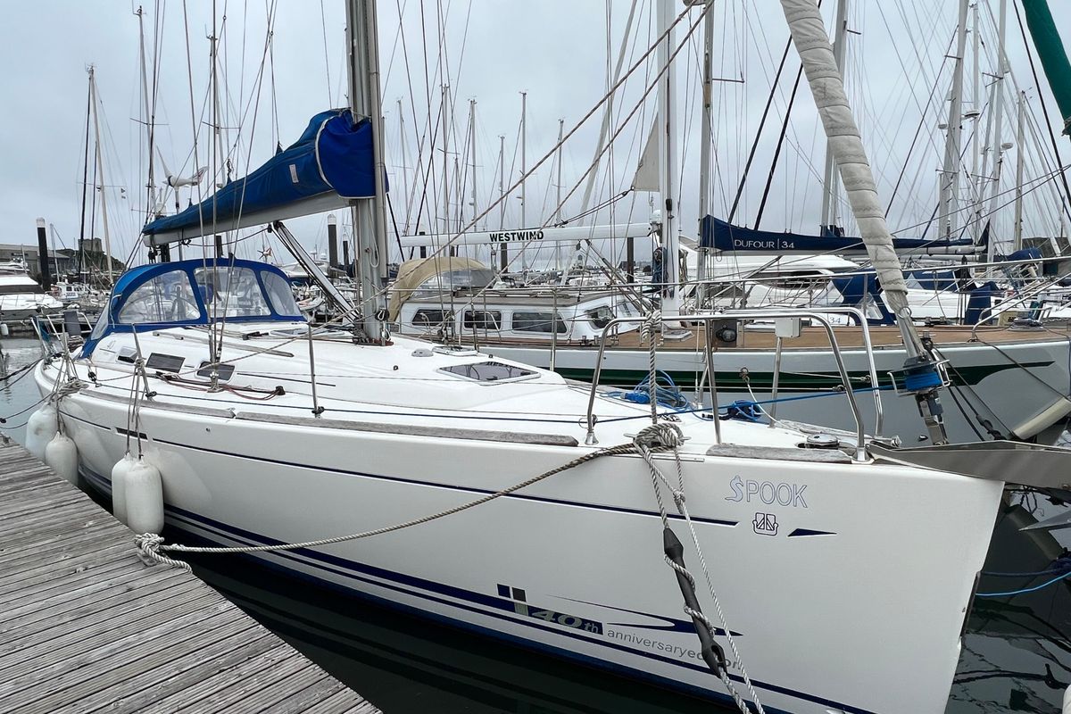 2004 Dufour 40