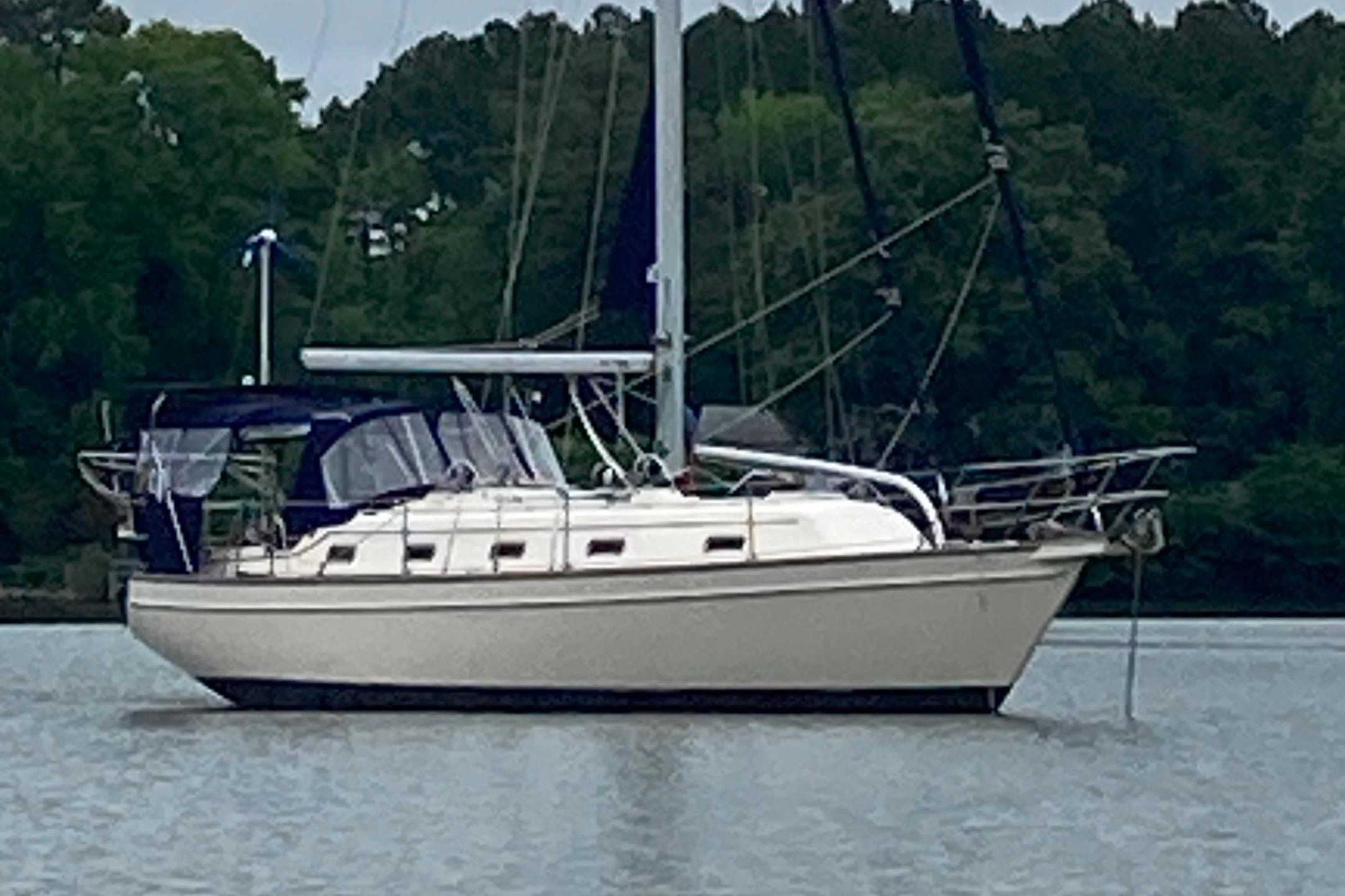 2002 Island Packet 380 for sale in Oriental, North Carolina