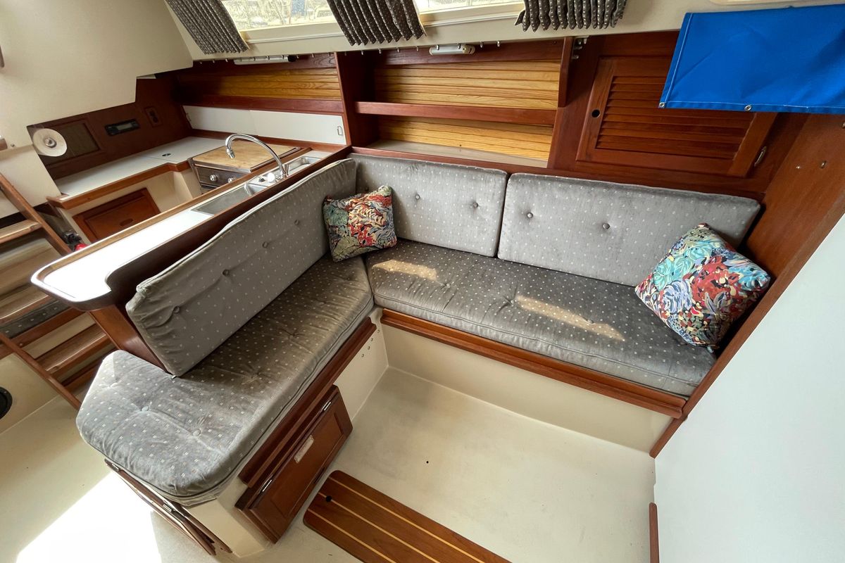 1988 Catalina 30