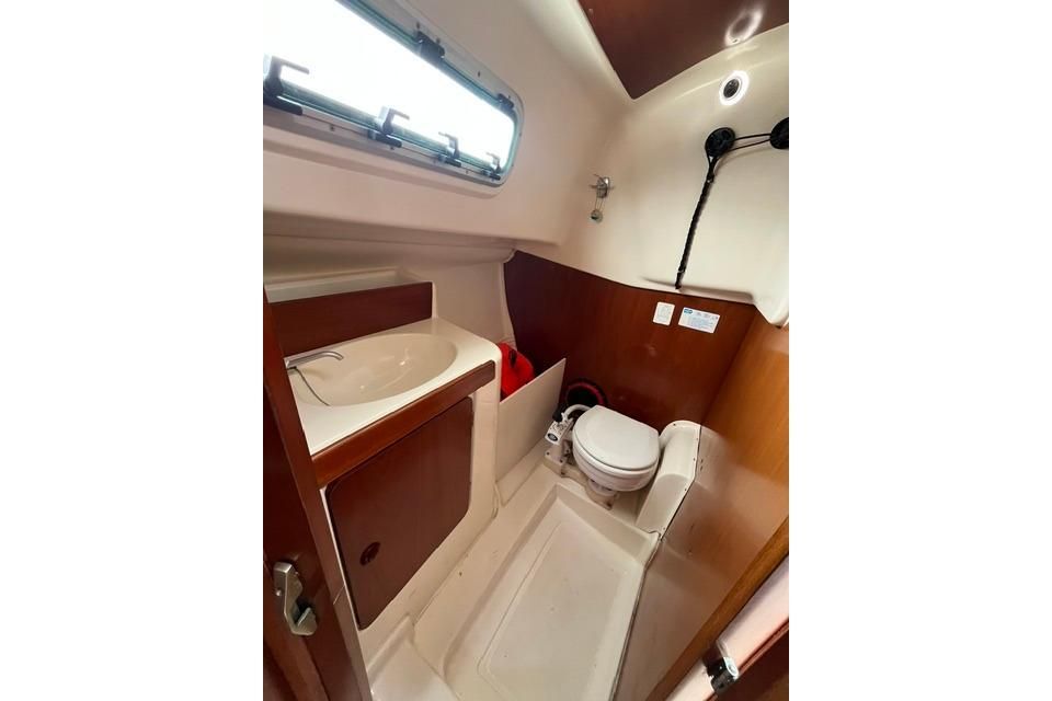 2005 Jeanneau Sun 2500