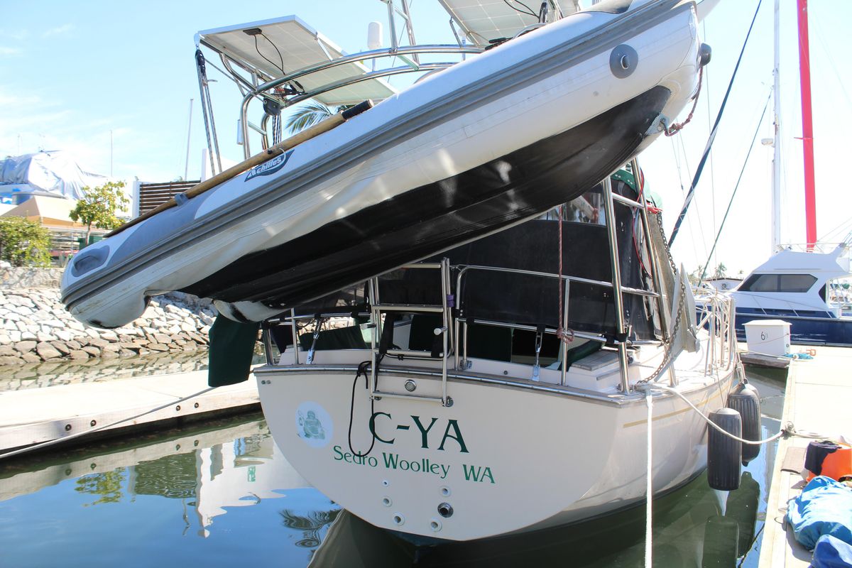 1994 Island Packet 40