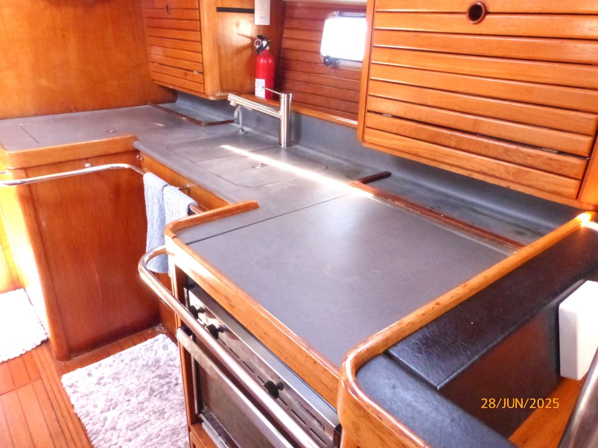 1990 Jeanneau Sun Magic 44