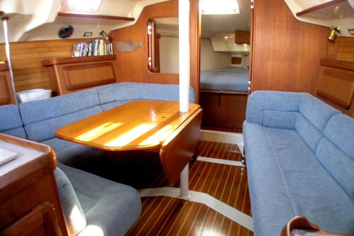 1996 Hunter Legend 37.5