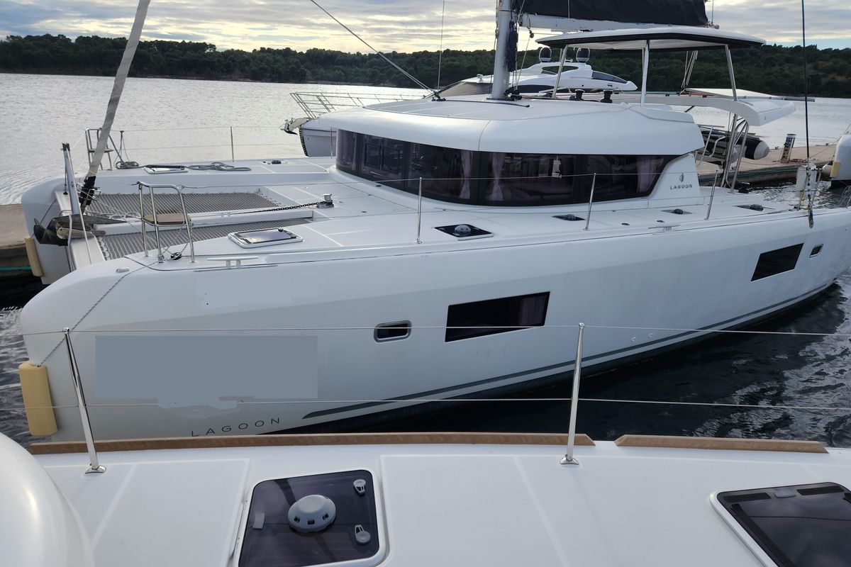 2017 Lagoon 42