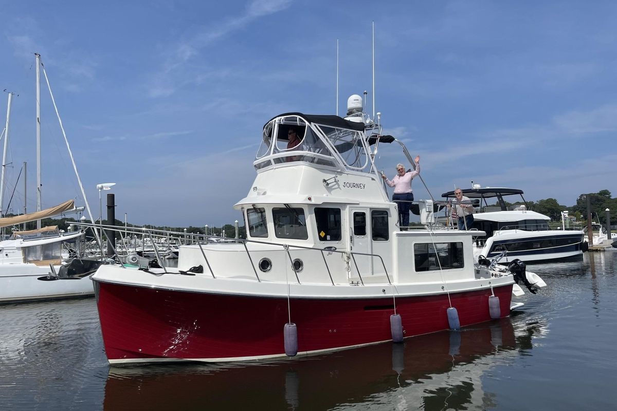 2012 American Tug 365 Flybridge