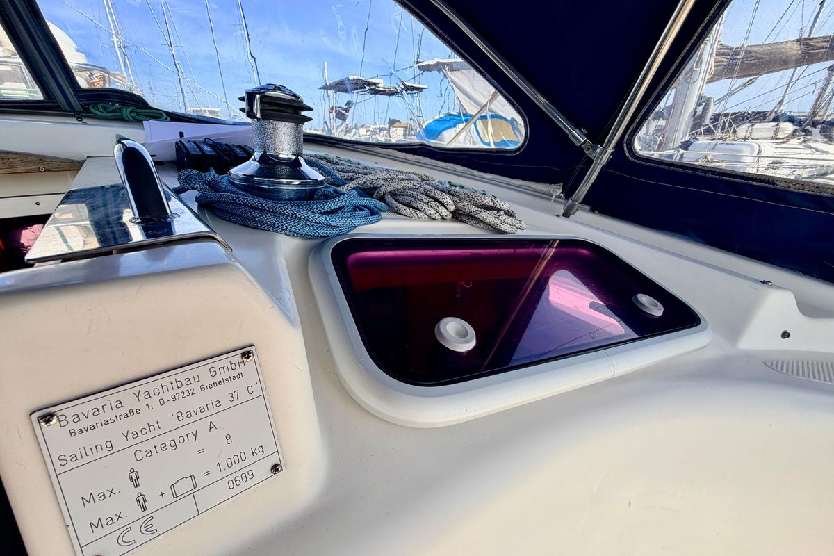 2006 Bavaria 37 Cruiser