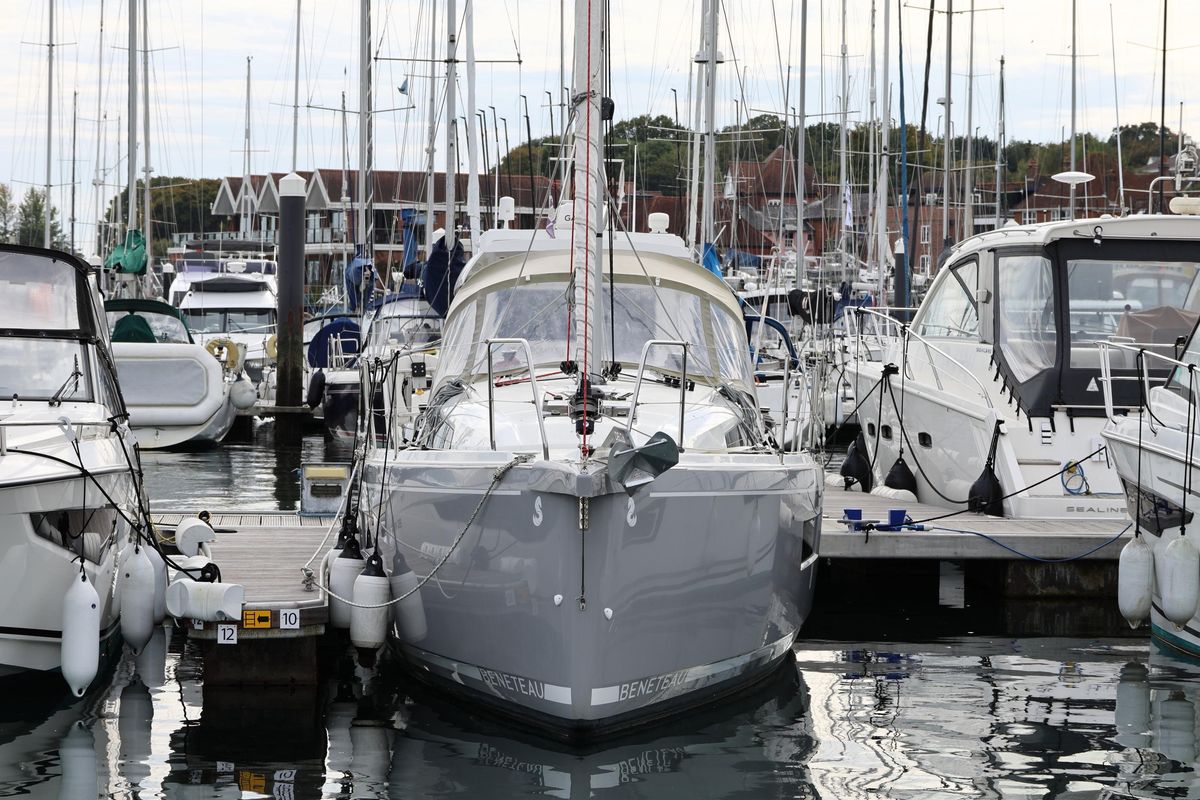2023 Beneteau Oceanis 30.1
