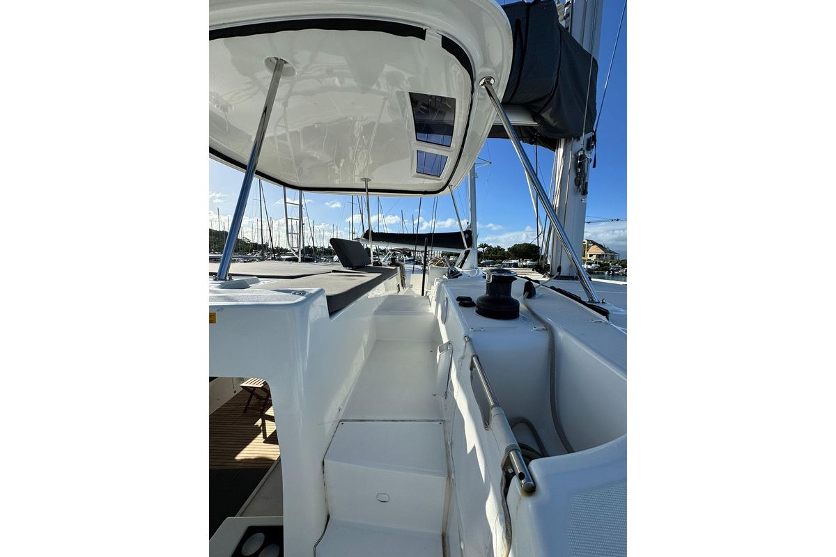 2023 Lagoon 46