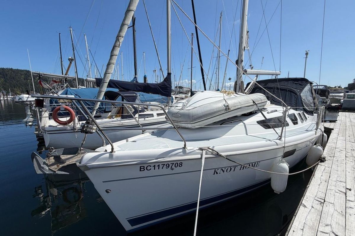 2001 Hunter 320
