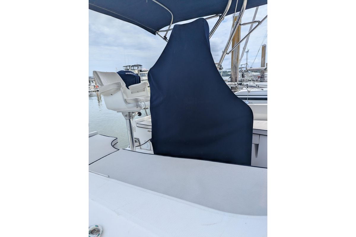 2006 Hunter 33