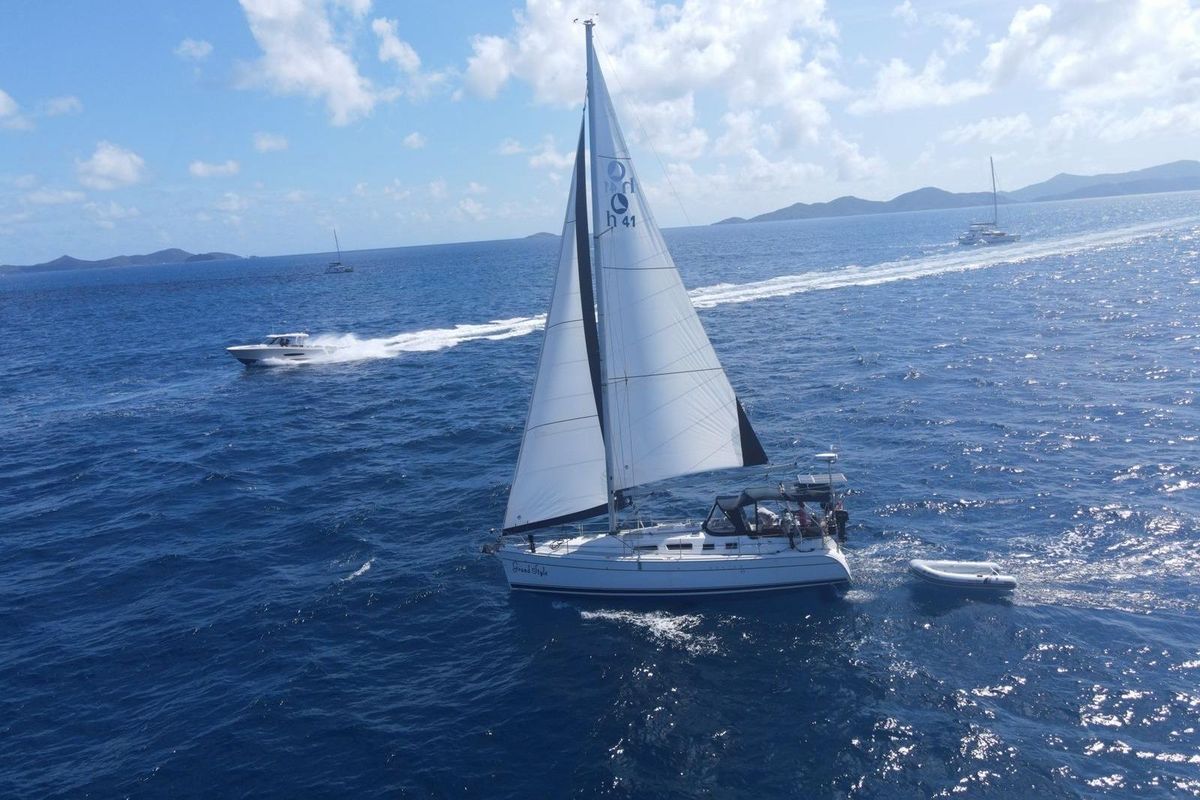 2004 Hunter 41 Aft Cockpit