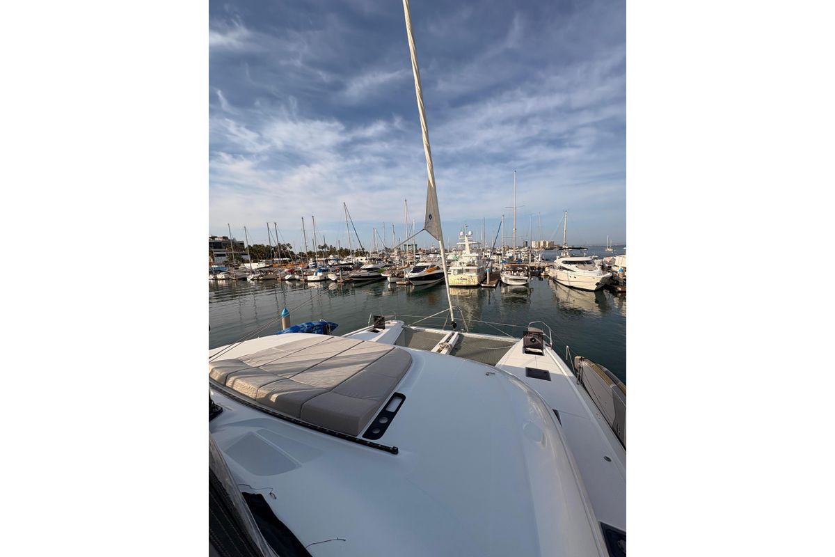 2024 Lagoon 55