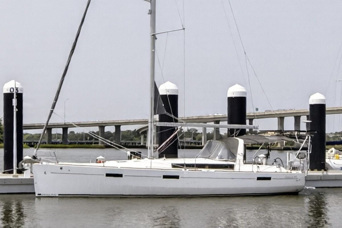 2013 Beneteau Oceanis 45