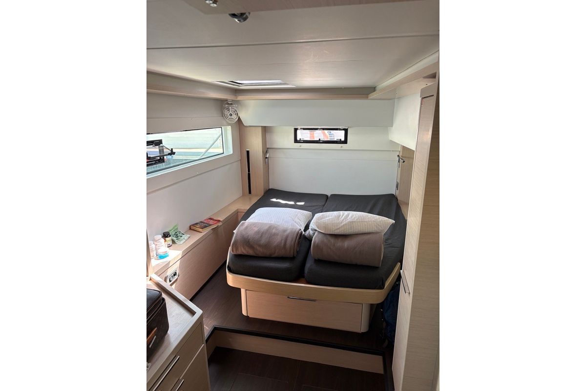 2021 Lagoon 46 for sale in Saint-Raphaël, Var, France 48 ft