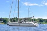2005 Hylas 54