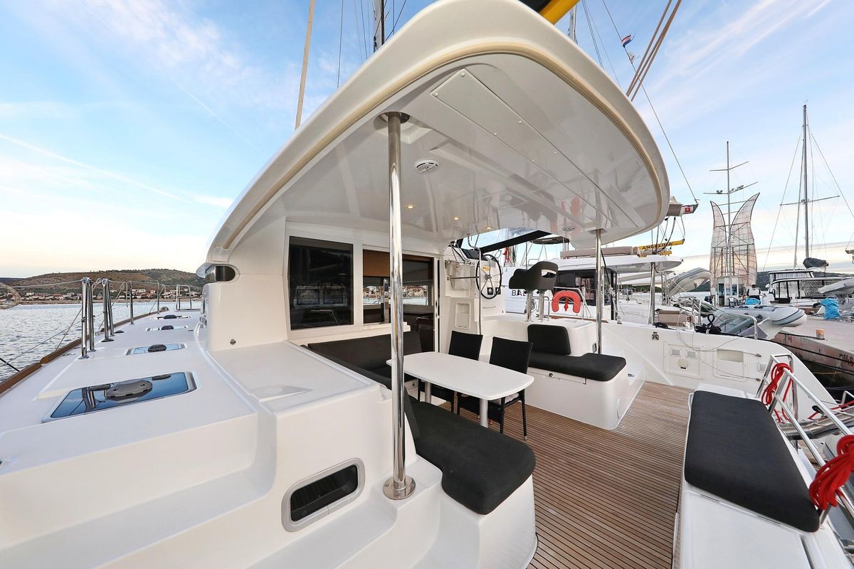 2020 Lagoon 40