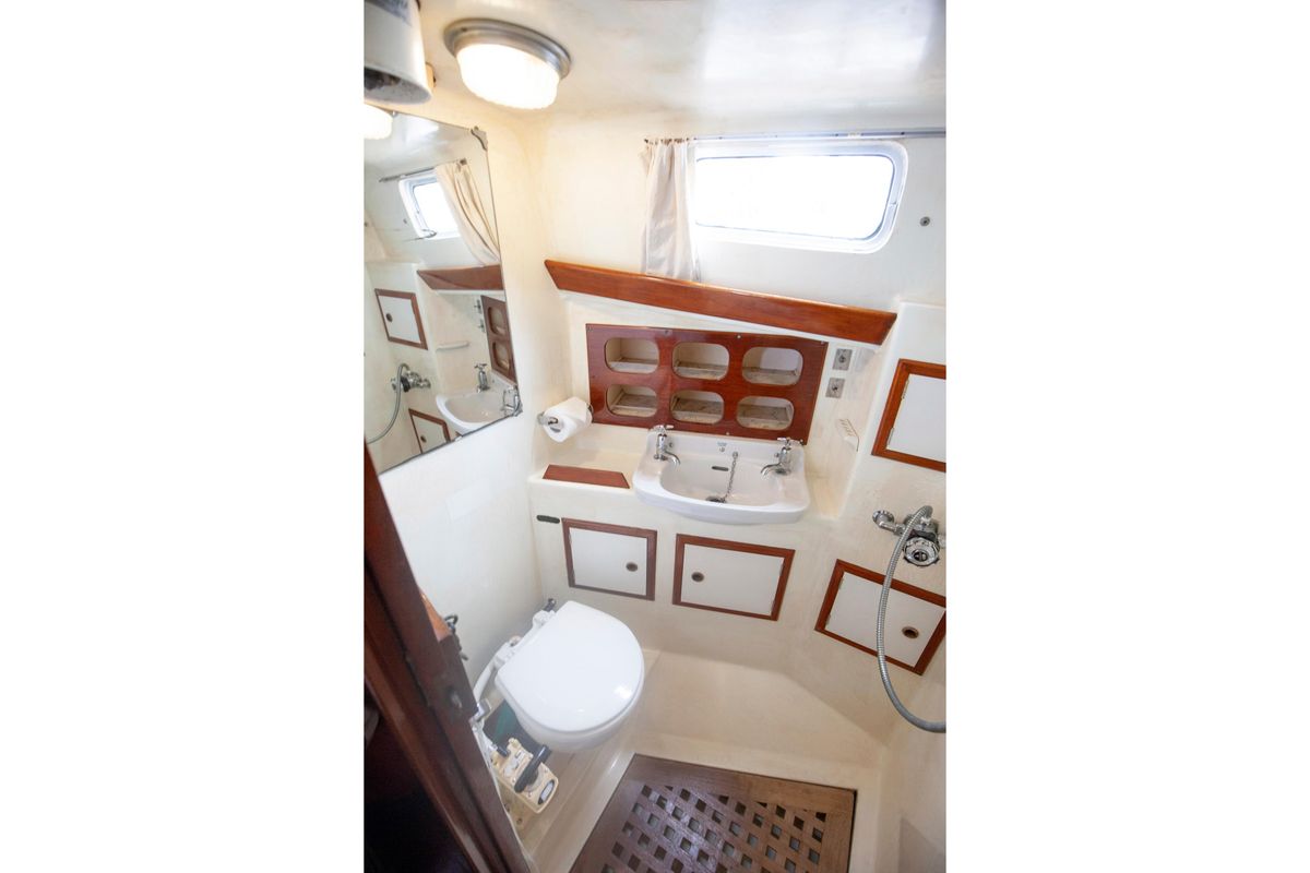 1973 Camper & Nicholsons 38