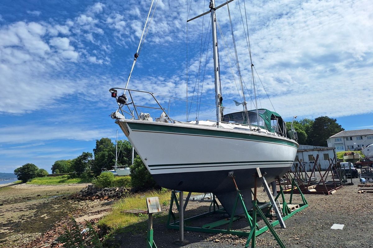 1997 Westerly Oceanquest 35