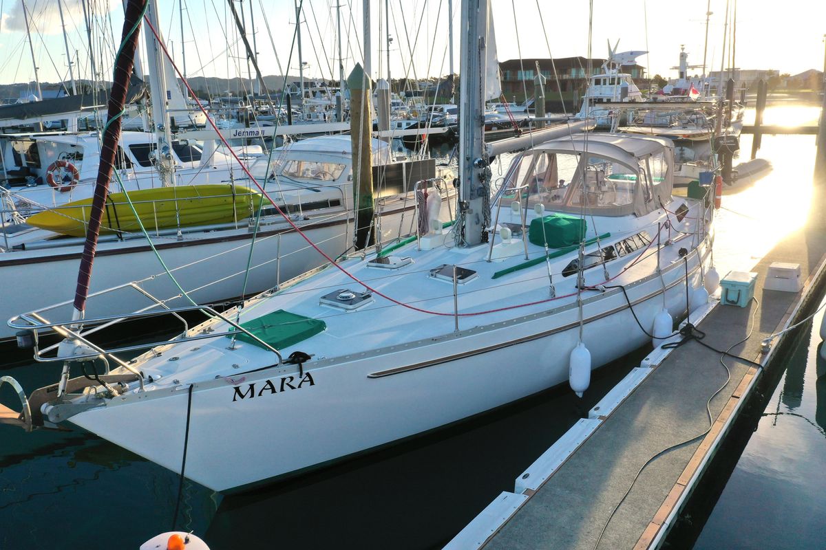 1984 Moody 47