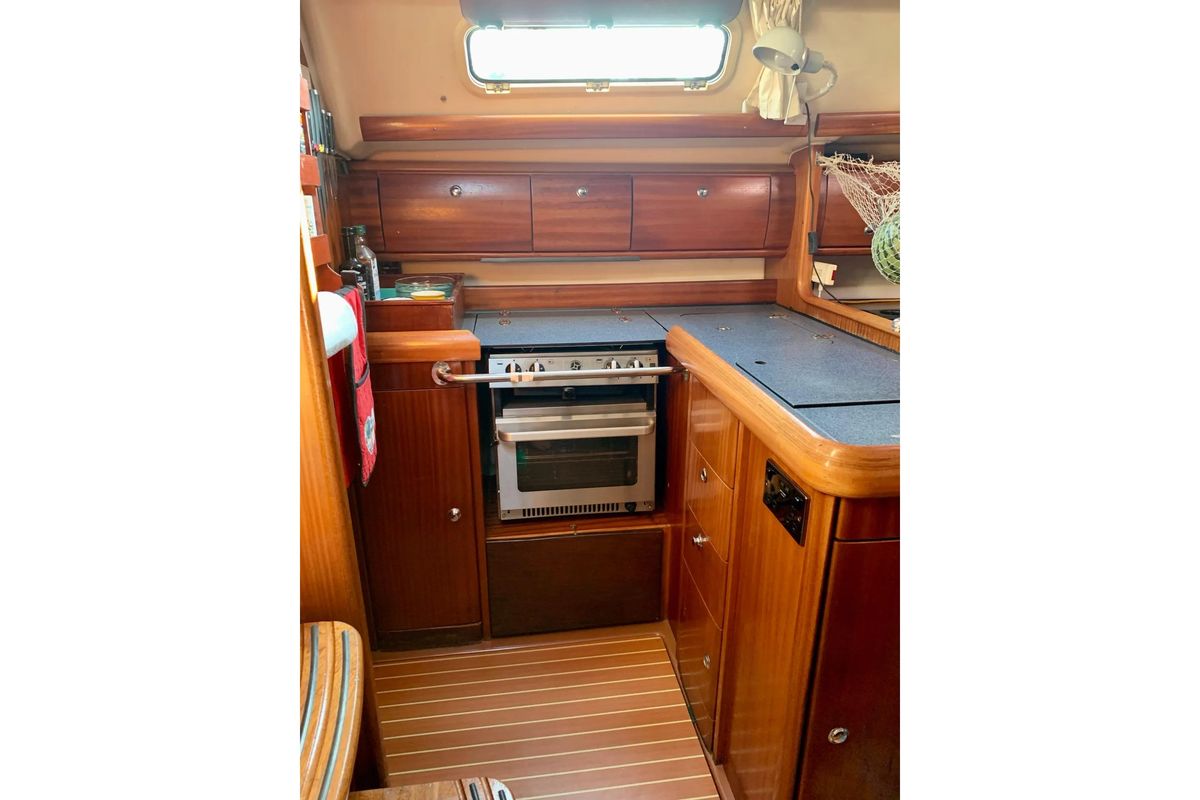 2003 Bavaria 36