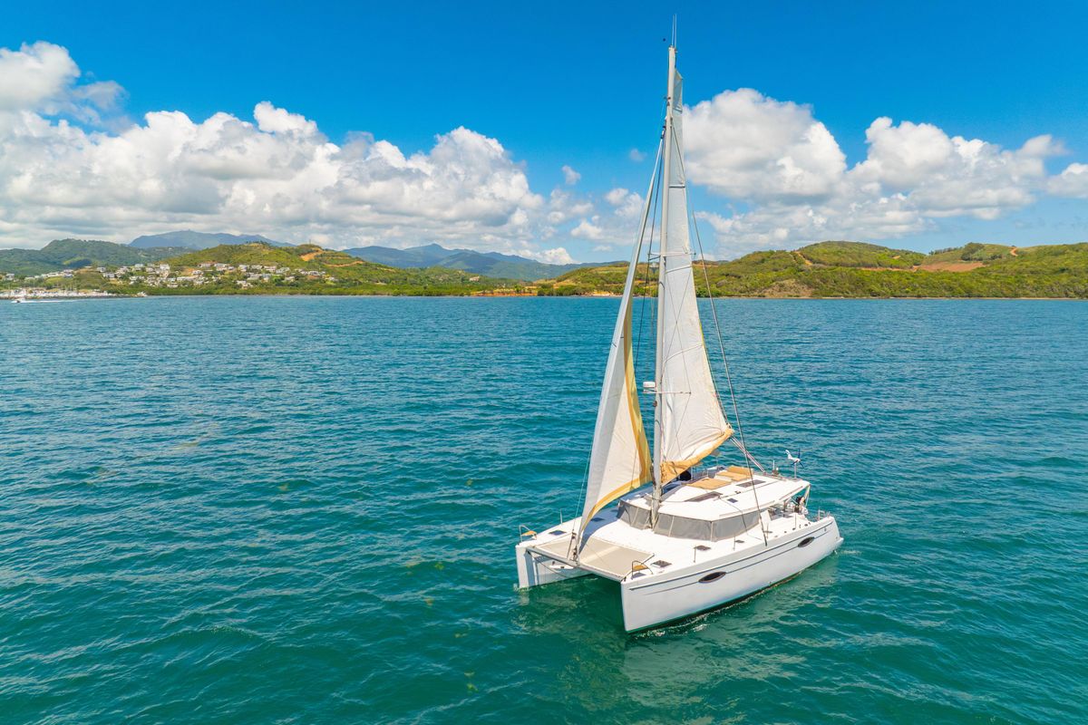 2014 Fountaine Pajot Helia 44