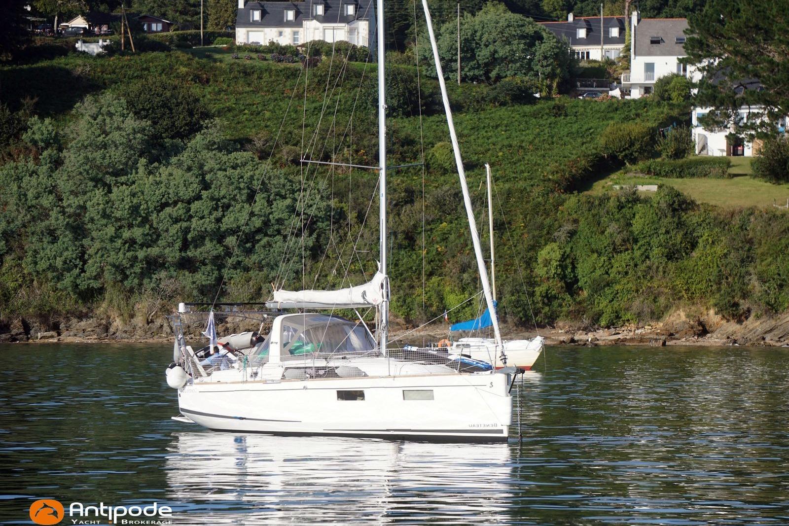 2017 Beneteau Oceanis 35.1 for sale in Brest, Finistère, France