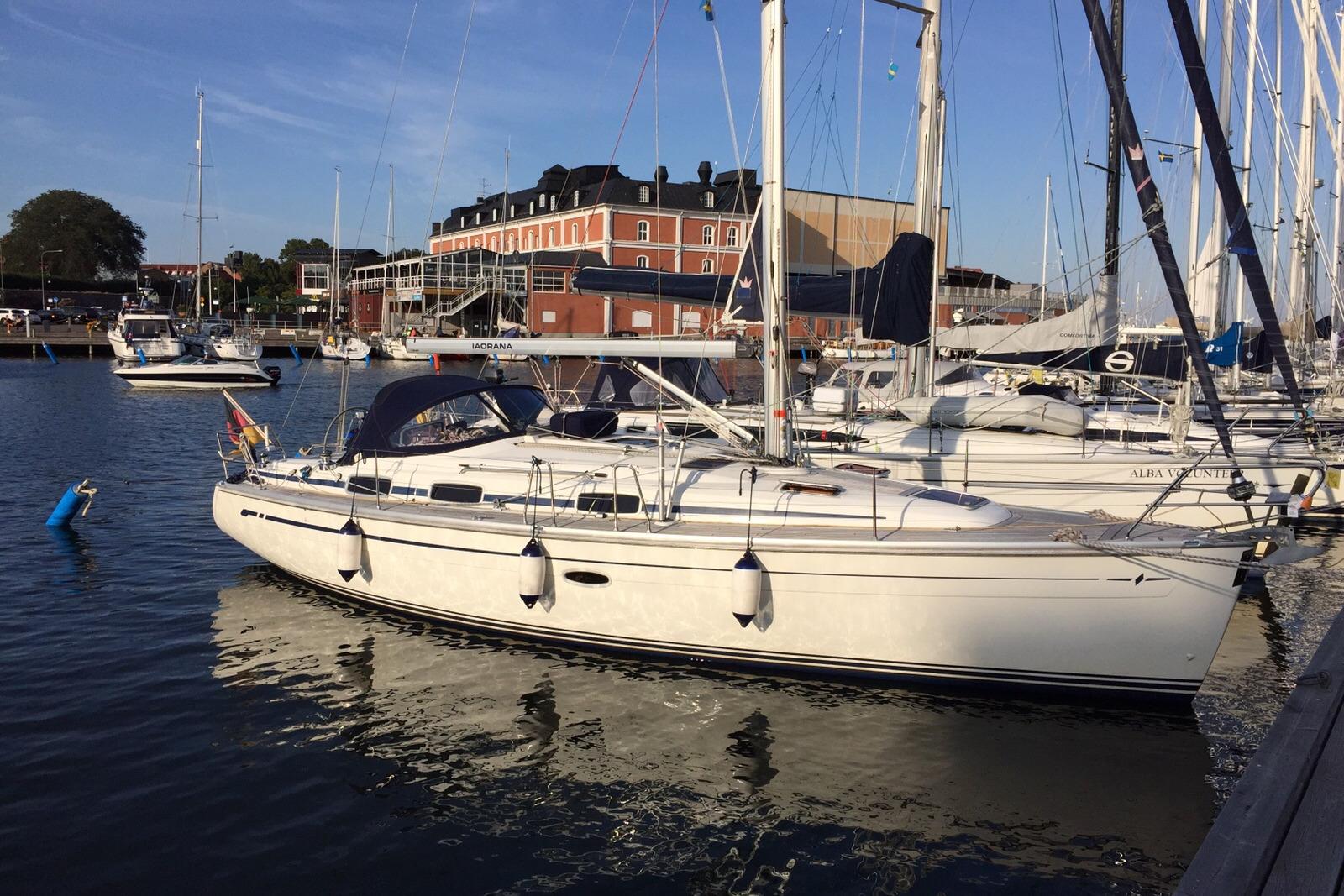2006 Bavaria Cruiser 37
