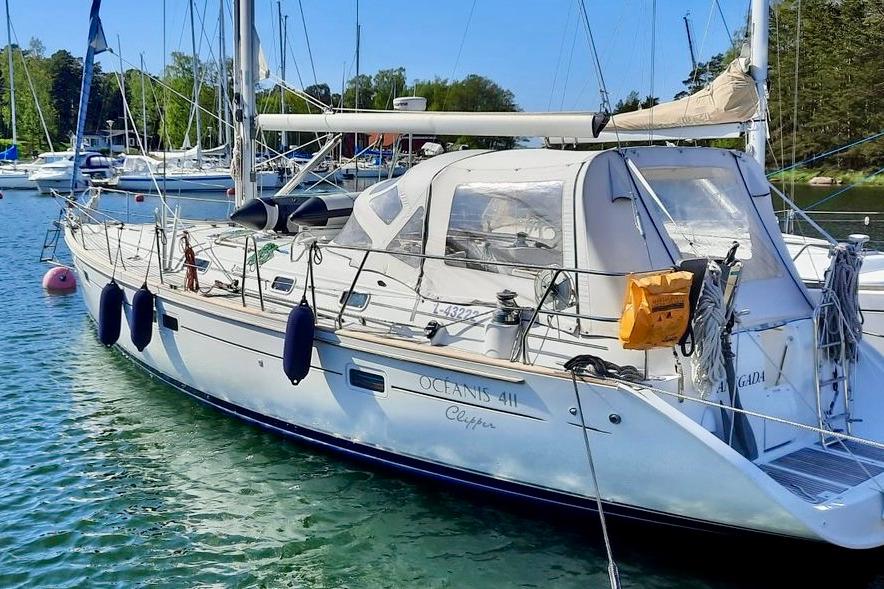 1999 Beneteau Oceanis Clipper 411 Boats