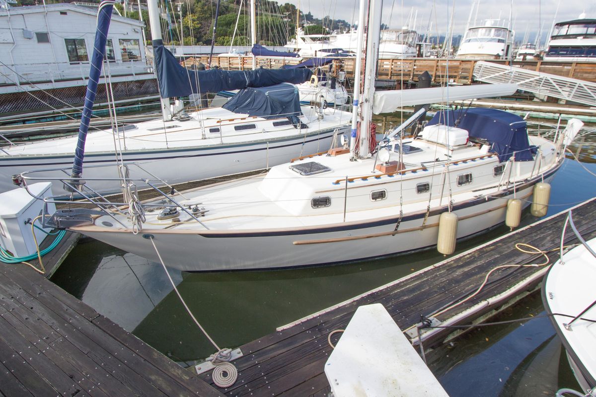 1992 Pacific Seacraft 37