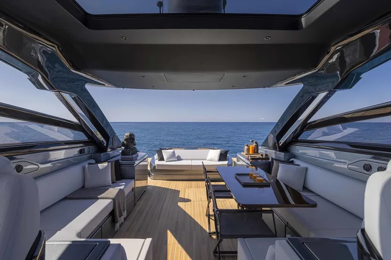 2026 220' Riva
