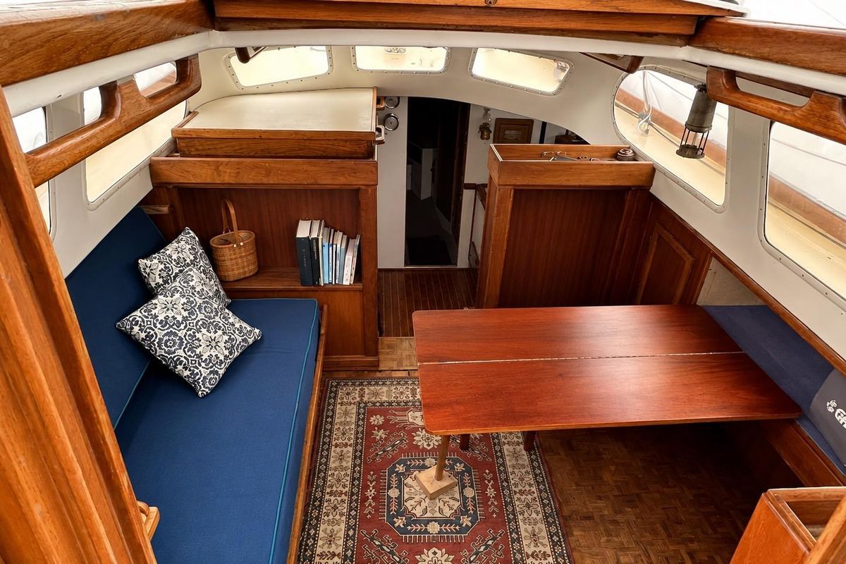 1965 Pearson Countess 44