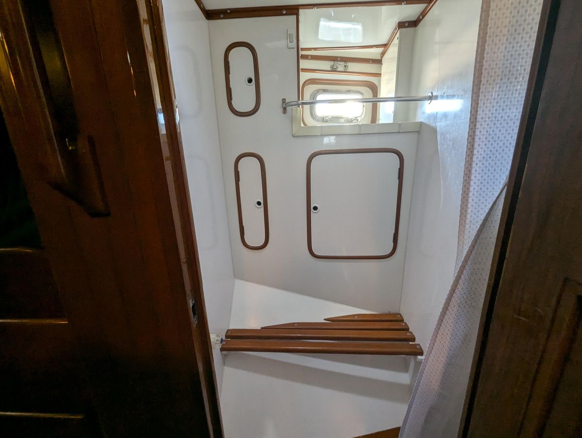 1989 Tayana 55