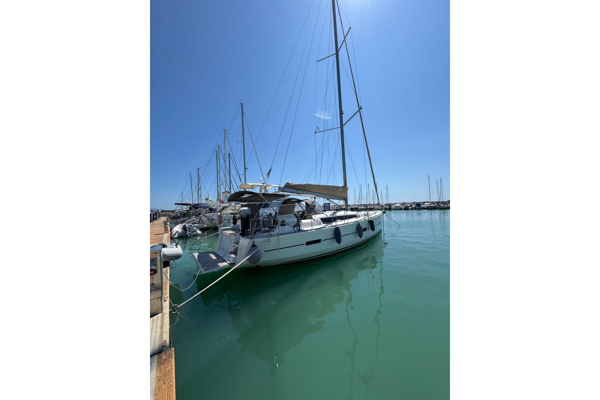 2017 Dufour 460 Grand Large