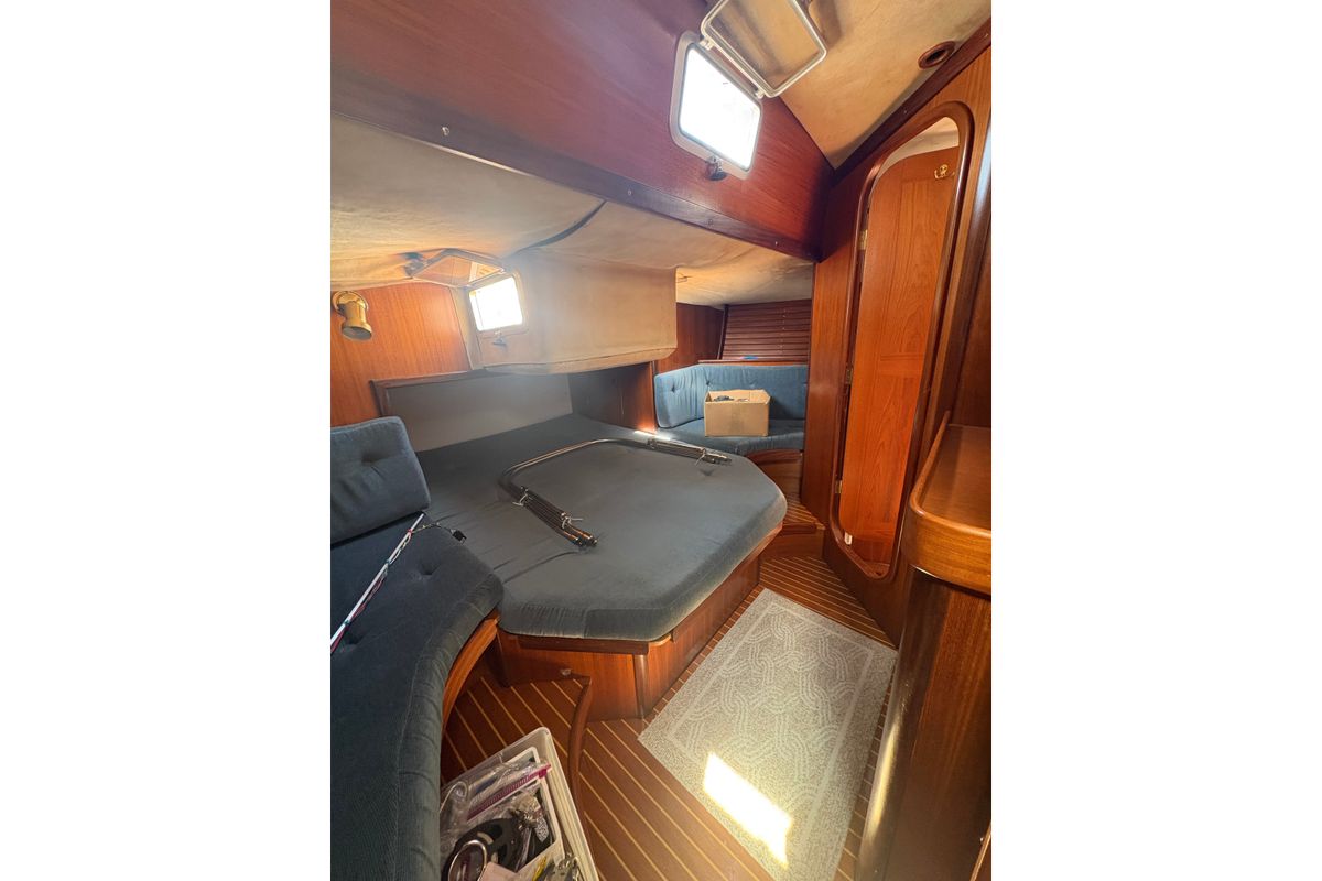 1985 Beneteau First 435