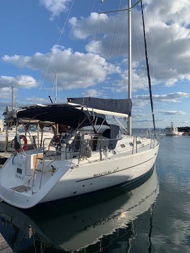 2006 Beneteau 323 Boats