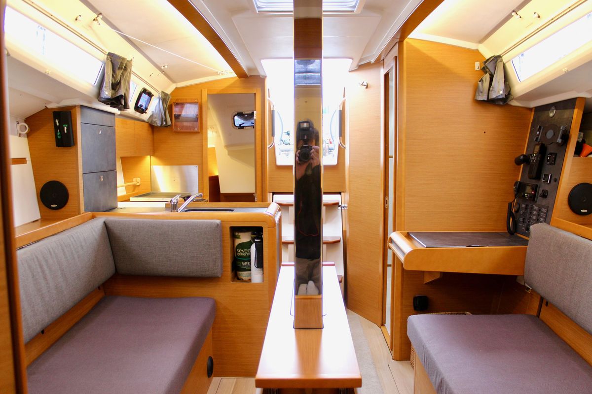 2015 Jeanneau Sun Odyssey 349