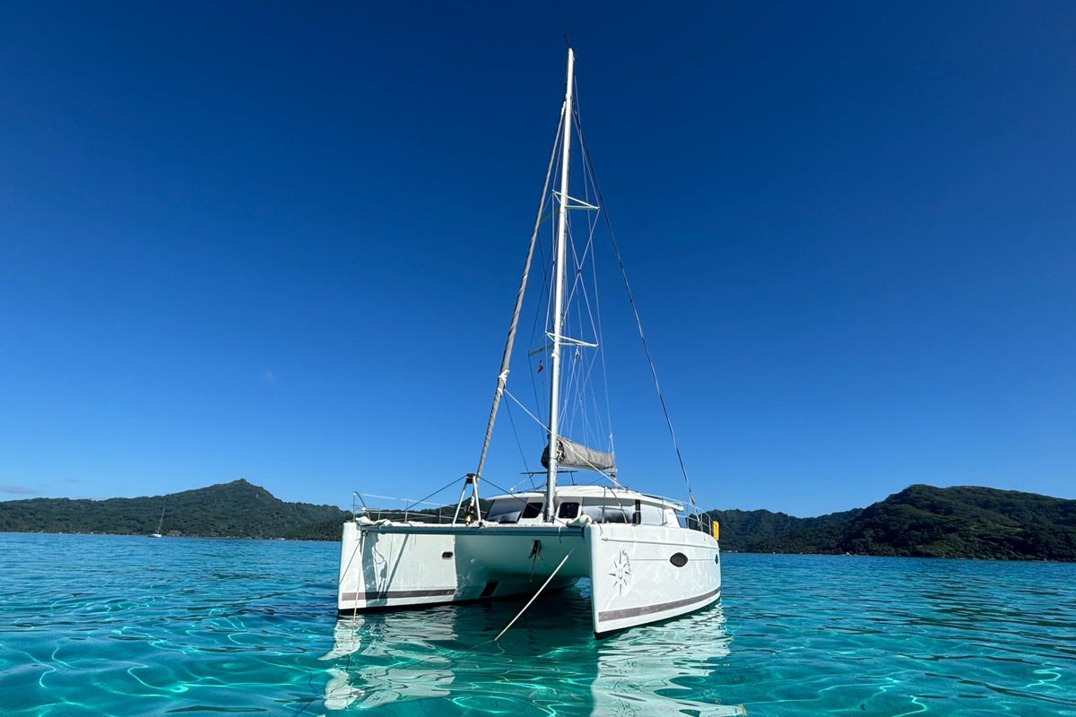 2014 Fountaine Pajot Helia 44