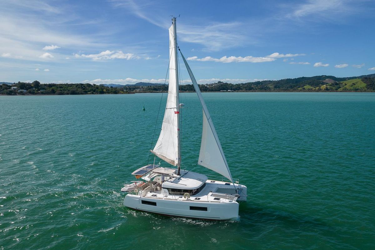 2021 Lagoon 40