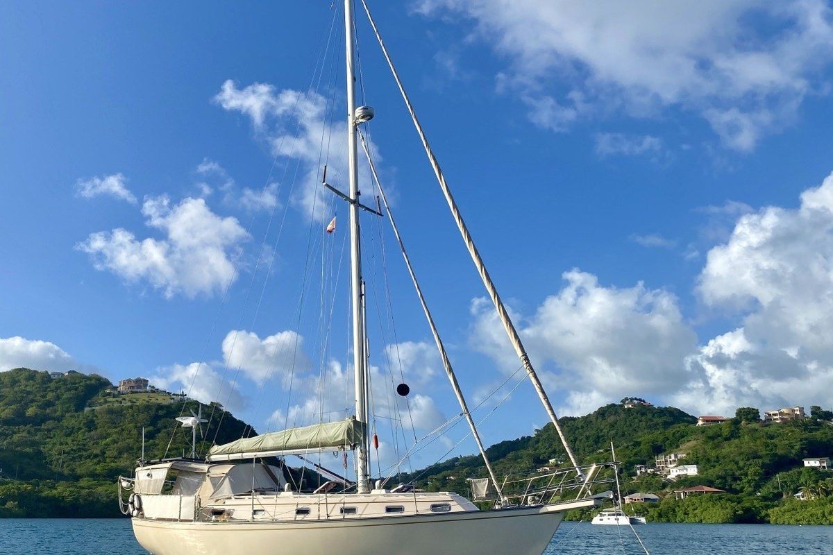 1995 Island Packet 40