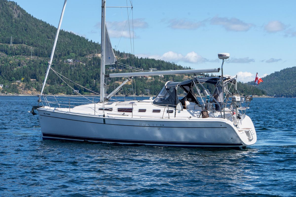 2006 Hunter 38