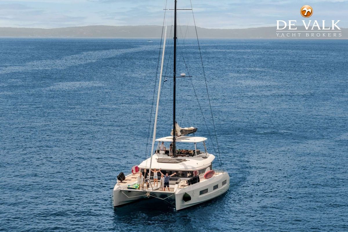 2023 Lagoon 55