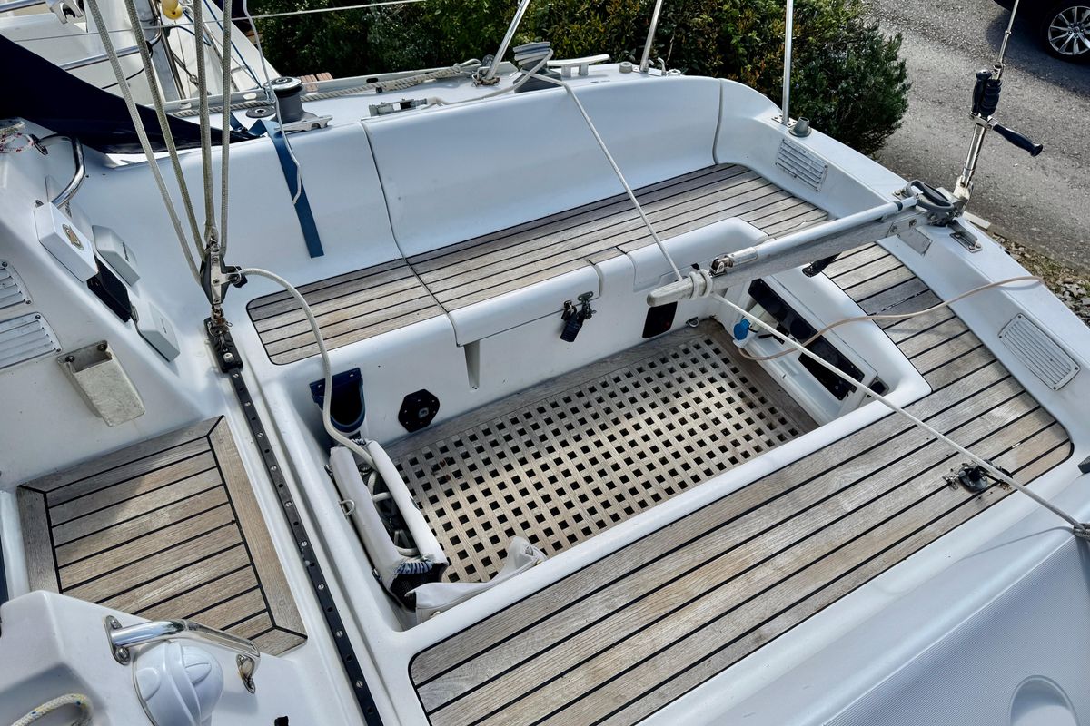 1988 Jeanneau Sun Light 30