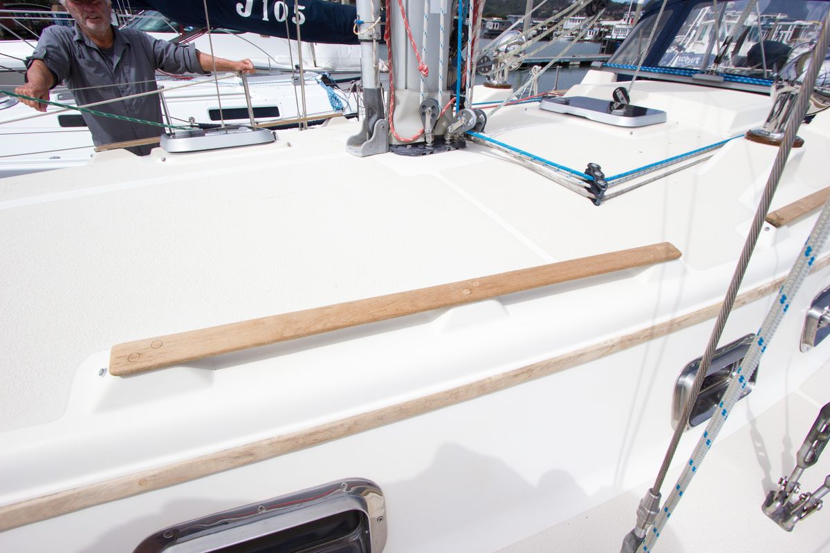 1989 Caliber 33